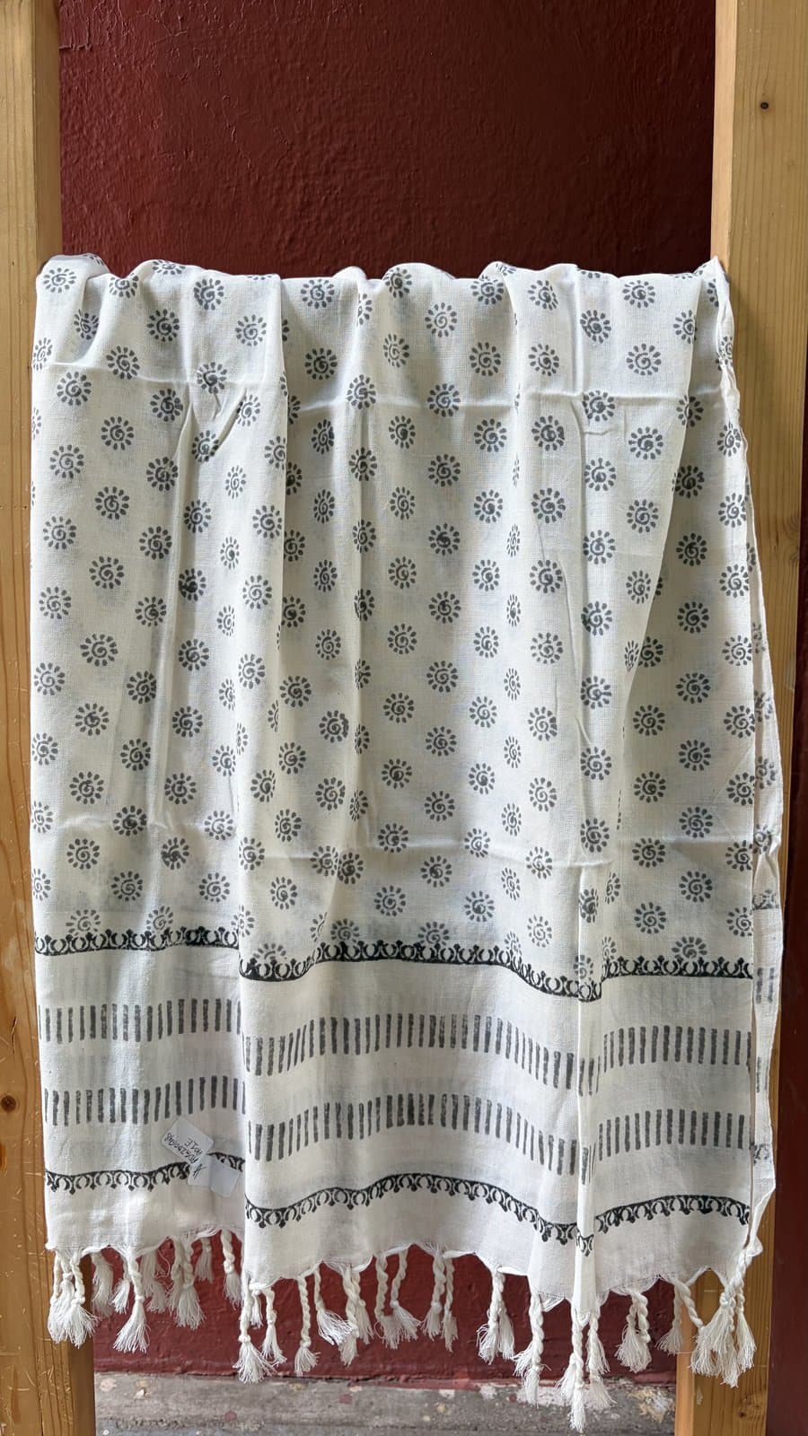 Printed Stole - Print on off white